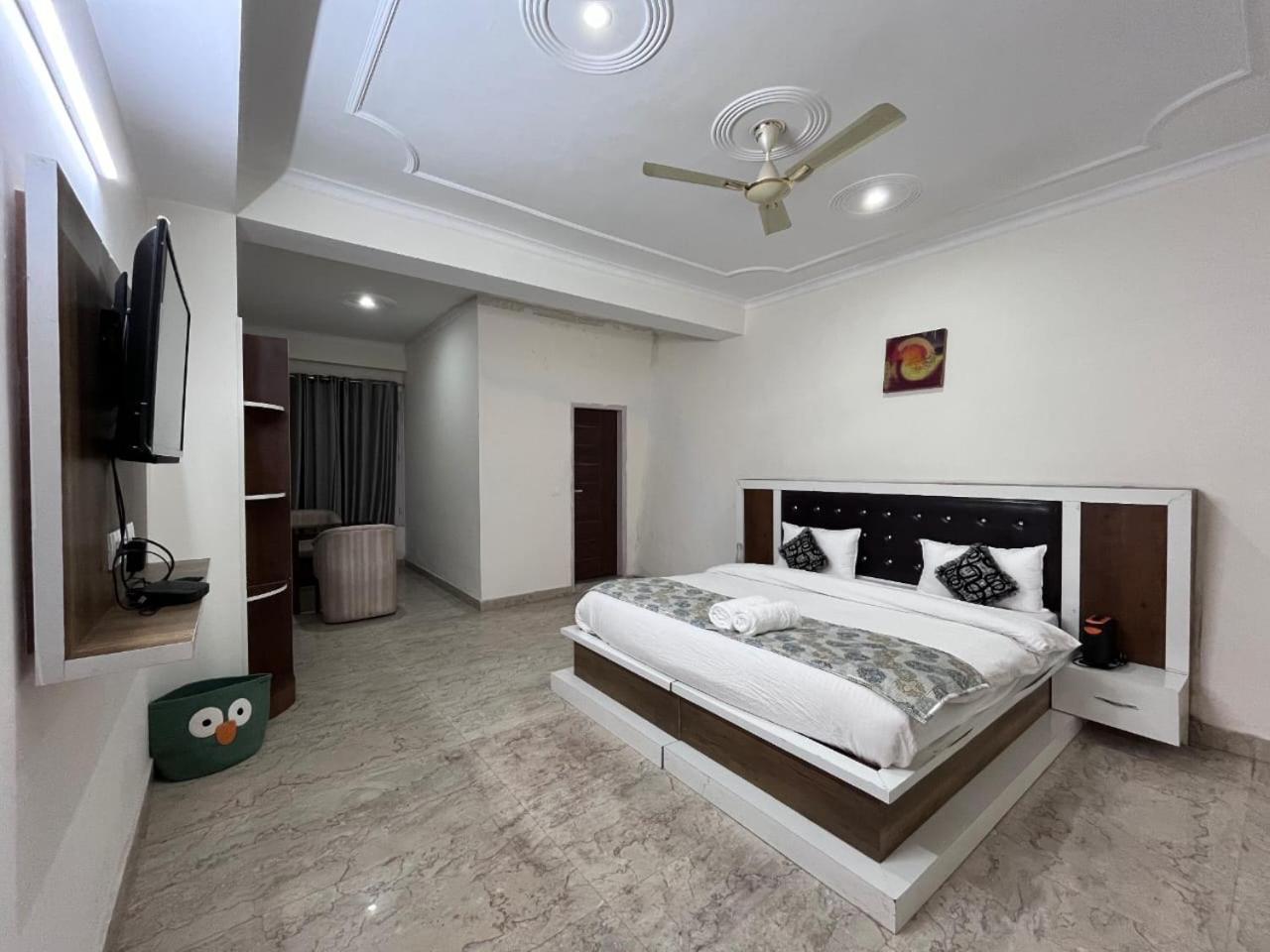 Hotel Tribe View - Away From City Hustle !! Top Rated & Most Awarded Property !! A Peaceful Stay Kasauli Zewnętrze zdjęcie
